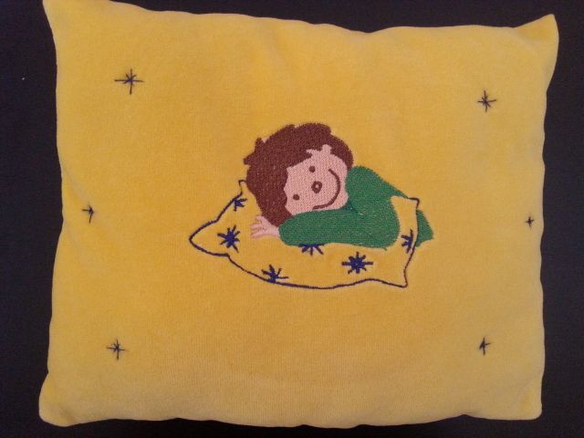 Plüss varázspárna Tobyval